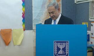 Israel's Benjamin Netanyahu apologizes to country's Arab minority
