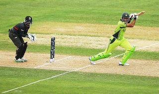 Shoaib Maqsood OUT! Pakistan vs United Arab Emirates 2015 Cricket World Cup – Watch Video Highlights of fall of wicket