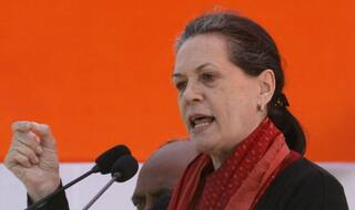 Sonia Gandhi condoles G Karthikeyan's death