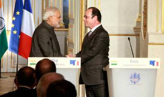 मोदी ने होलांद को 'ट्री ऑफ लाइफ' पेंटिंग भेंट की