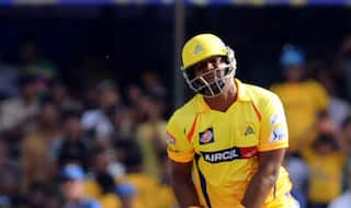 Dwayne Smith Out! MI vs CSK IPL 2015 Final: Watch Video highlights of Fall of Wicket