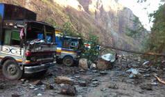 नेपाल को पुनर्निर्माण के लिए एक अरब डॉलर देगा भारत