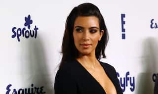 Kim Kardashian misspels words in Hillary Clinton selfie post