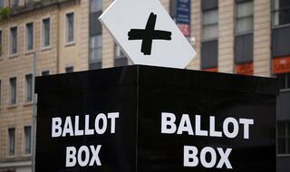 Luxembourg rejects full voting rights for foreigners