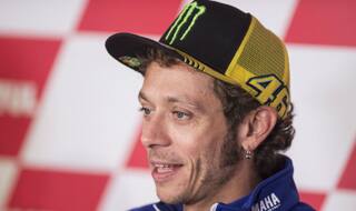 Valentino Rossi holds off Marc Marquez to win Dutch MotoGP