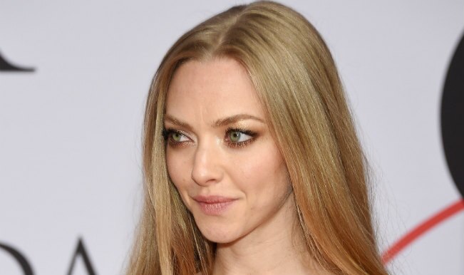 Amanda Seyfried anxious about hosting sister's wedding