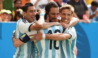 Argentina rout Paraguay 6-1; set to meet Chile in Copa America 2015 final