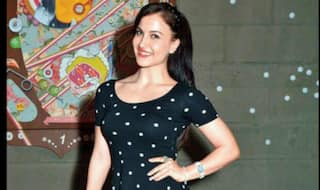 You Can't Miss Elli AvrRam's Dance On Varun Dhawan’s October Theme Track (Video)