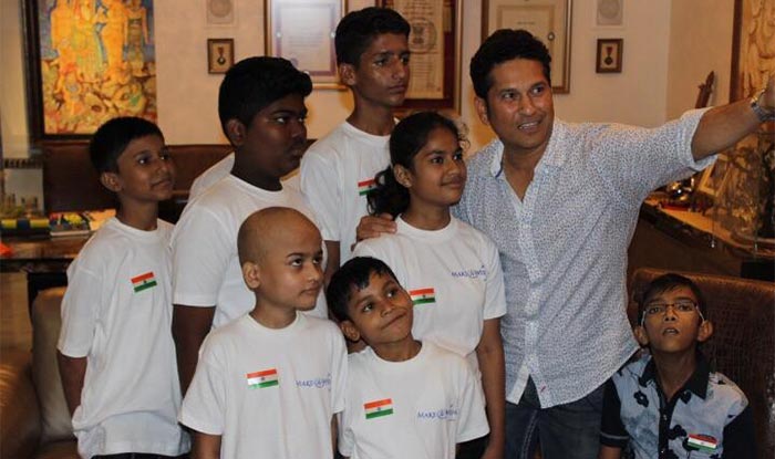 Sachin Tendulkar bats, takes selfies at Independence Day celebrations with children! See Pictures