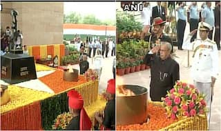 President Pranab Mukherjee pays tribute at Amar Jawan Jyoti on 50 anniversary of 1965 Indo-Pak War