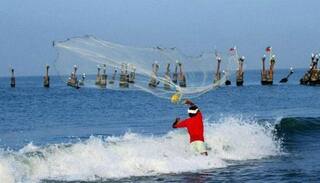 Pakistan marines open fire at Indian fishermen in Arabian sea; 24 held as captives
