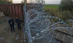 Hungary police fire tear gas at migrants at Serbia border