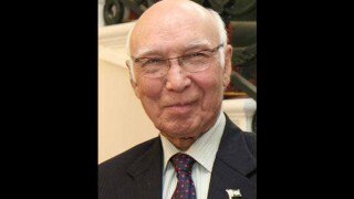 Pak will buy F-16s from others if US fails to deliver: Sartaj Aziz