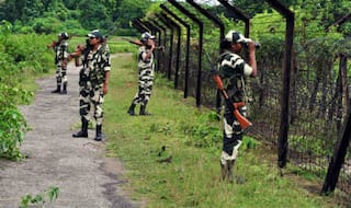 Security Forces Bust Old Terrorist Hideout in J&K's Rajouri, Recover Arms And Ammunition