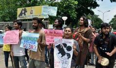 FTII stir: Students threaten hunger strike, Gajendra Chauhan meets Rajyavardhan Rathore