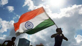 Independence Day 2021: अमिताभ से लेकर कंगना तक, 75वें स्वतंत्रता दिवस पर इस अंदाज में सेलेब्स ने दी बधाई