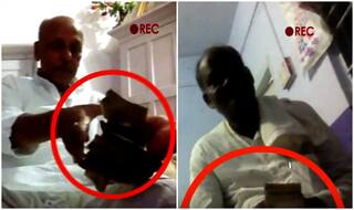 JDU, RJD leaders caught red handed taking bribe