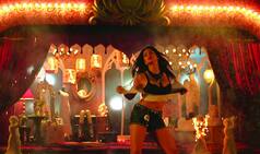 Sunny Leone inspired by Jennifer Aniston & Demi Moore for Mastizaade!