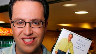Shocking! Ex-Subway spokesman Jared Fogle jailed 15 years on child sex charges!