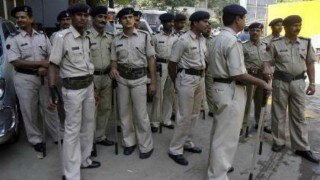 Three Delhi Cops Suspended For Beating up Auto Driver, CM Demands Probe