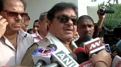 Shahtrughan Sinha meets Nitish Kumar, takes potshot at PM Modi, Amit Shah; BJP likely to expel him
