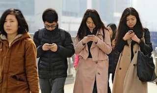 चीन में हर 5 में 4 किशोरों की दूर की नजर कमजोर