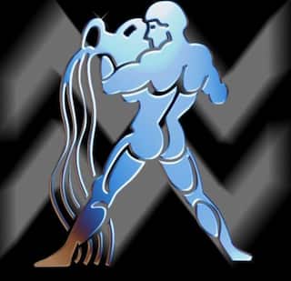 Rashifal January-December 2020 Aquarius: कुंभ राशि वालों का कैसा रहेगा नया साल, पढ़ें वार्षिक राशिफल...