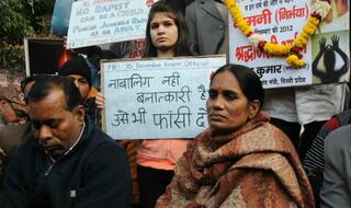 Parents of December 16 gangrape victim meet Abbas Naqvi
