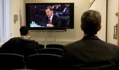 Man sets record by watching movies for 121hrs straight