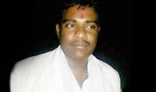 National Herald case: Man donates finger at Tirupati as thanksgiving after Sonia Gandhi, Rahul Gandhi get bail