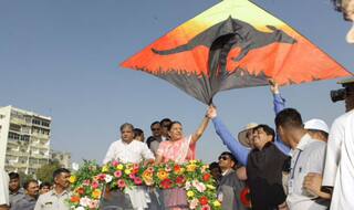 Gujarat Chief Minister Anandiben Patel inaugurates International Kite Festival 2016