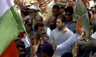 Rahul Gandhi begins 'padyatra' from Bandra Bandstand to Dharavi