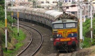 Now, Book Air Ticket Via IRCTC App And Pay Service Charge as Low as Rs 50 Along With Free Travel Insurance