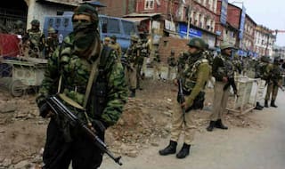 J&K: Suspected Terrorists Attack Joint Patrol Team of CRPF, Police in Srinagar; 6 Personnel Injured