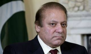 Indian High Commissioner meets Pak Prime Minister Nawaz Sharif ; discusses bilateral ties