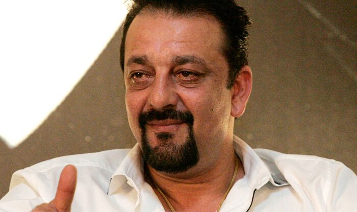 Look: Sanjay Dutt flaunts eight-pack abs! He's lost 18 kg in Yerwada jail