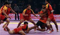 Dabang Delhi beat Bengaluru Bulls 33-19 | Pro Kabaddi League 2016 Live Score: Bengaluru Bulls VS Dabang Delhi Live Points Update
