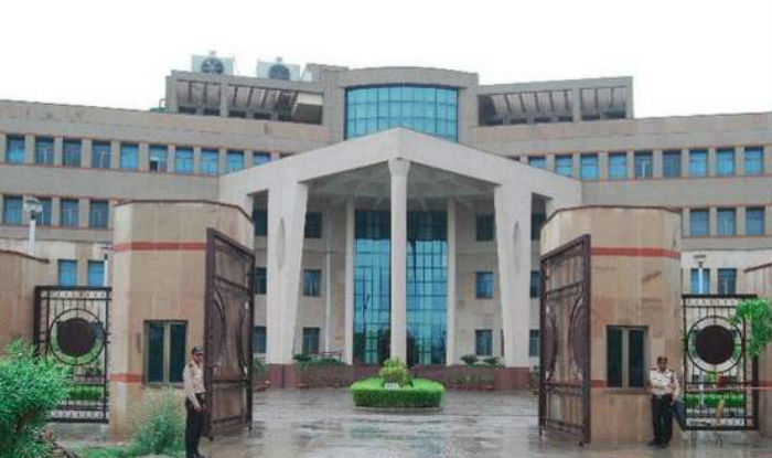 IIM Lucknow Recruitment Exam 2017: Apply for JE and other posts before February 10