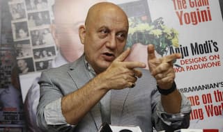 Anupam Kher rips apart Justice Ganguly & Congress (Video)
