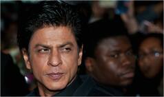 Shah Rukh Khan’s greenroom gate-crashed by transgender band