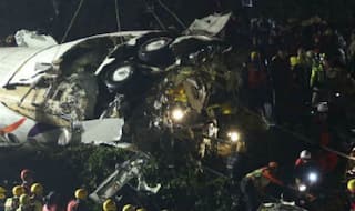 62 killed as flydubai jet crashes in southern Russia