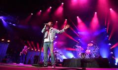 Adam Levine teases new Maroon 5 song
