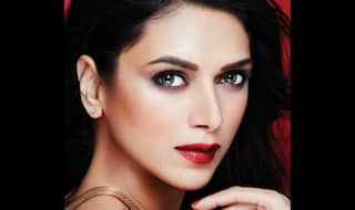 Fashion: जानें कैसे कपड़े पहनना पसंद करती हैं अदिति राव हैदरी, खुलकर कही ये बातें...