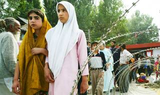 Government to allow Pakistani Hindus to buy property, open bank accounts