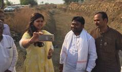 Latur water crisis: BJP minister Pankaja Munde finds photo opportunity in drought-hit district