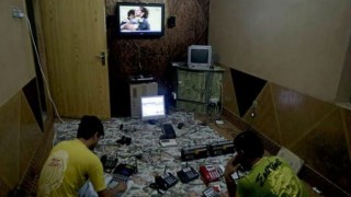 Two bookies arrested during IPL 2017 final, police recovers 77 mobiles