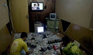 Two bookies arrested during IPL 2017 final, police recovers 77 mobiles