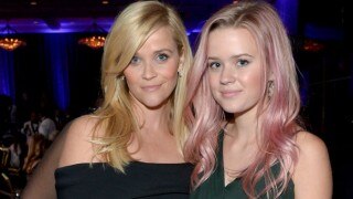 Reese Witherspoon's daughter flaunts bubblegum pink hair