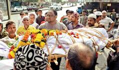 Mumbai Muslims show path of communal harmony, perform last rites of Hindu woman