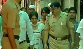 Activist Trupti Desai enters Haji Ali Dargah in Mumbai, offers prayers in wee hours!